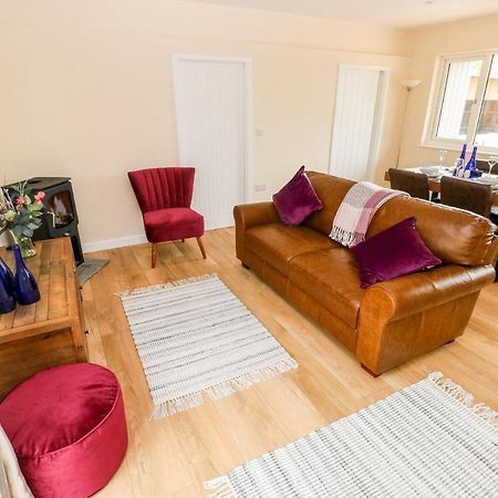 Ramsey Lodge Bier Wood Lodges Тенби Экстерьер фото
