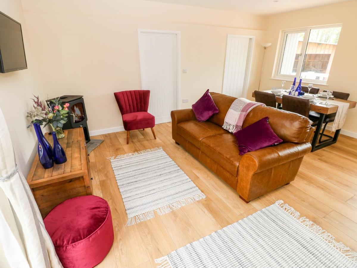 Ramsey Lodge Bier Wood Lodges Тенби Экстерьер фото